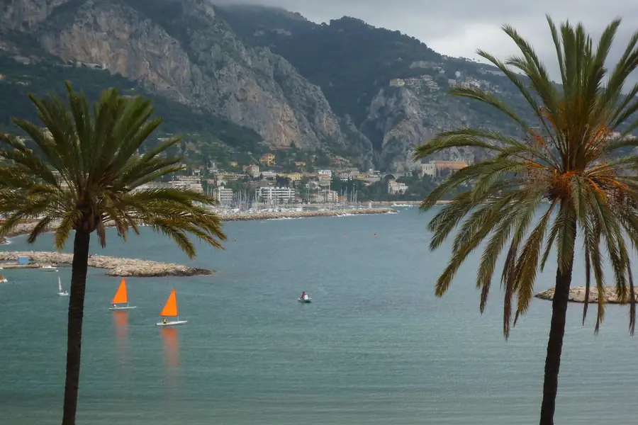 Plage des Sablettes, Menton
