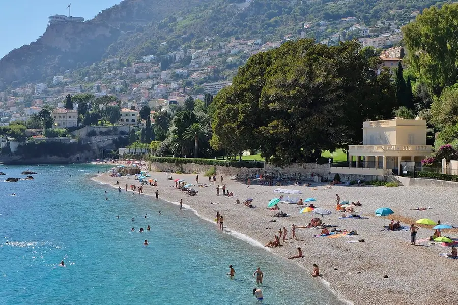 Plage du Golfe Bleu, Roquebrune